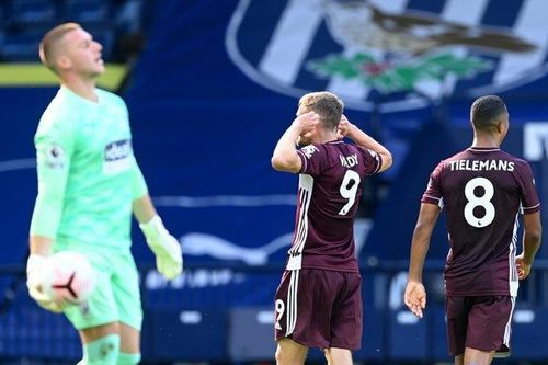 Vardy lập cú đúp, Leicester đại thắng trận ra quân