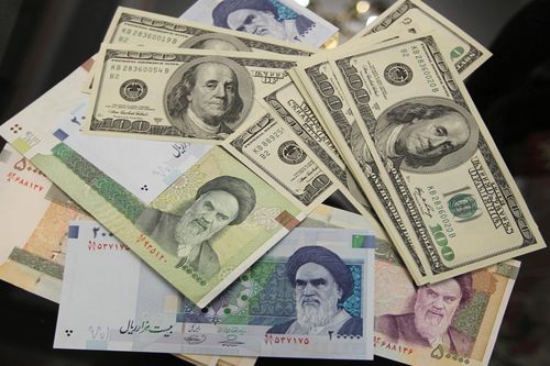 Đồng nội tệ rial của Iran tiếp tục giảm giá kỷ lục so với USD