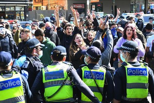 Australia: Bắt giữ, xử phạt trên 200 người biểu tình vi phạm quy định phòng chống dịch