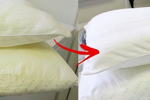 Cách đơn giản nhất biến ruột gối ố vàng trở lại 'trắng như bông'
