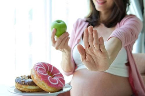 Những thực phẩm bà bầu cần tránh để bảo vệ thai nhi