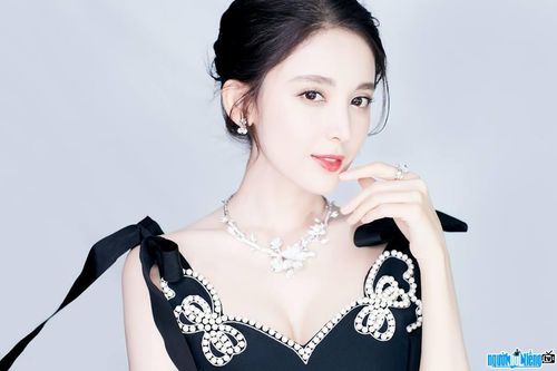 CLIP: Top 7 nữ diễn viên truyền hình 9x 'đắt khách' nhất Cbiz: Gọi tên Trịnh Sảng, Dương Tử