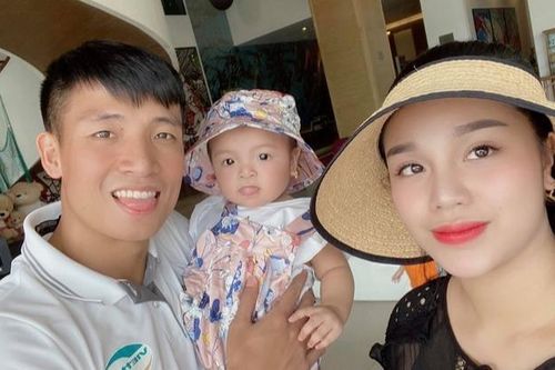 Vợ chưa cưới trung vệ Bùi Tiến Dũng xóa sạch ảnh chụp chung, ẩn ý tan vỡ khiến dân mạng xôn xao
