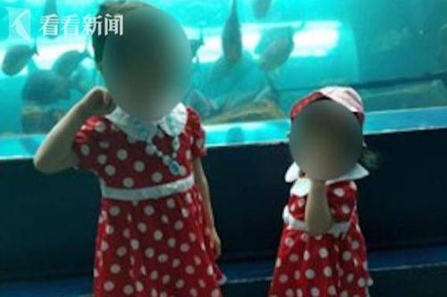 Mẹ nhậu nhẹt suốt đêm, 2 con gái tử vong thương tâm vì bị nhốt trong xe