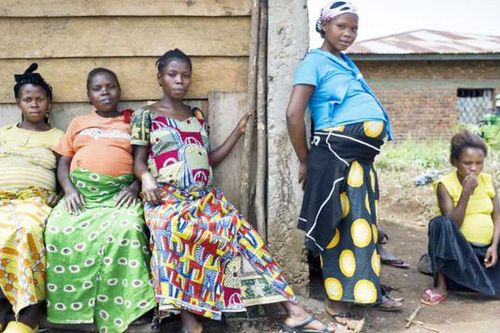 Hàng trăm thai phụ nghèo ở Kenya 'thoát cửa tử' nhờ các dịch vụ nghĩa tình
