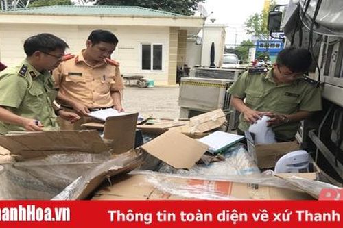 Bắt giữ xe tải vận chuyển nhiều loại hàng hóa không có giấy tờ hợp lệ