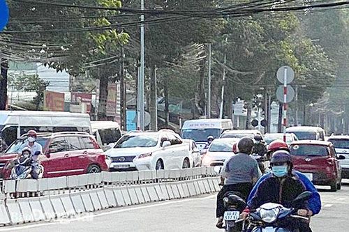 Tái diễn ùn ứ giao thông ở hẻm 63, đường Võ Thị Sáu