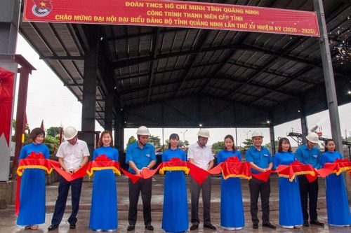 Than Thống Nhất: Gắn biển Công trình thanh niên cấp tỉnh Cải tạo nâng cấp kho than +110 khu Lộ Trí