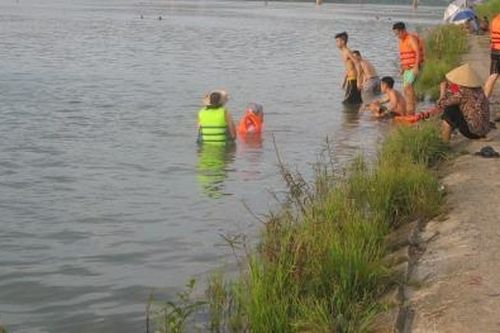 Tắm hồ, 5 trẻ em chết đuối thương tâm