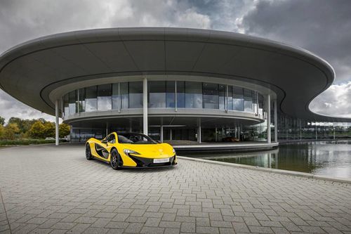 Khó khăn vì COVID-19, hãng siêu xe McLaren rao bán trụ sở chính