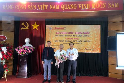 Trao giải cuộc thi viết 'Mỗi ngày một chuyện'
