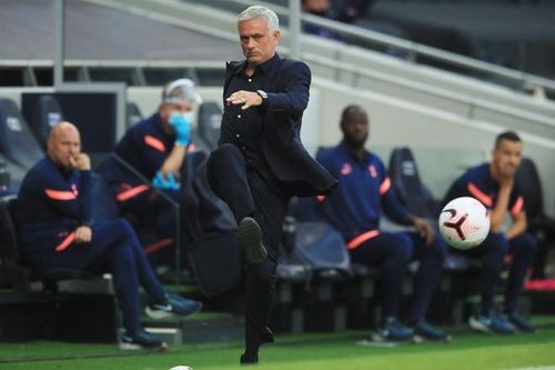 Mourinho lần đầu thua trong trận ra quân ở giải VĐQG