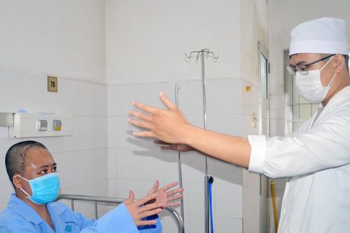 Thường xuyên đau đầu, người phụ nữ được phát hiện mắc u màng não