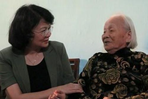 Phó chủ tịch nước Đặng Thị Ngọc Thịnh thăm và làm việc tại Khánh Hòa