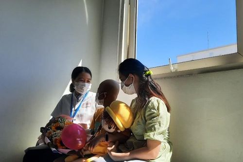 Ghép tủy cứu bé 8 tuổi bị ung thư