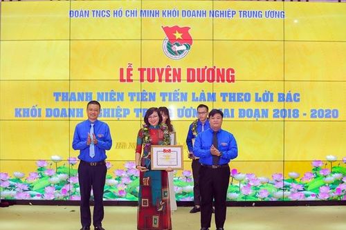 Đại diện tuổi trẻ KCM được tuyên dương Thanh niên tiên tiến làm theo lời Bác
