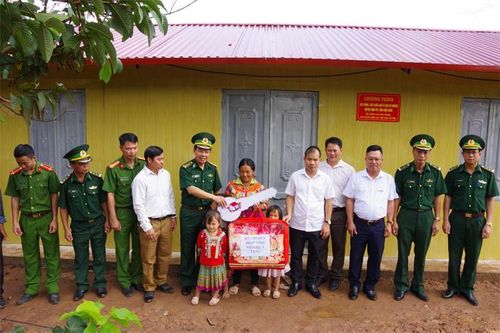 BĐBP Điện Biên hoàn thành 96 nhà ở xã hội hóa cho hộ nghèo huyện Nậm Pồ