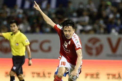 Câu lạc bộ TP.HCM nhận 'tin không vui' của Huy Toàn trước trận đối đầu Hà Nội FC