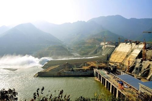 Chính phủ đề xuất miễn 1.400 tỷ đồng tiền cấp quyền khai thác tài nguyên nước