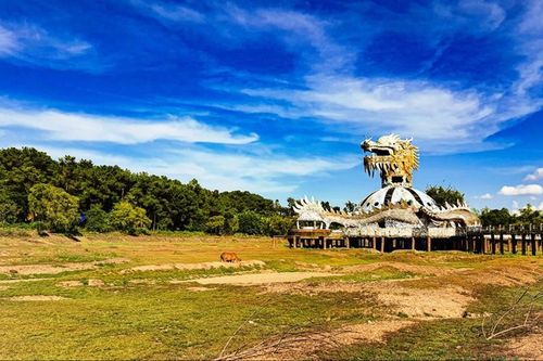 Công viên nước ở Huế cạn khô trơ đáy