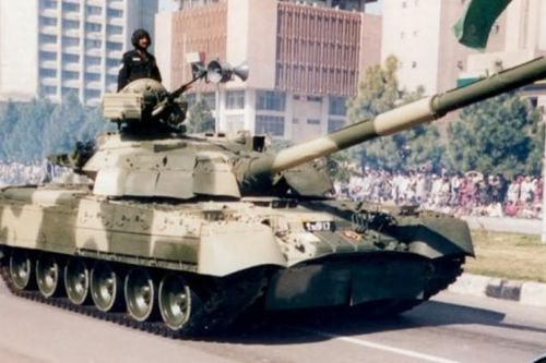 Các nước 'xâu xé' kho xe tăng T-80 uy lực nhất của Liên Xô như thế nào?