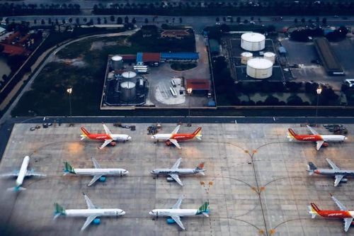 Hàng không giảm giá, mở đường bay mới để kích cầu du lịch