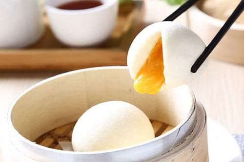 Làm bánh bao kim sa tan chảy ngon khó cưỡng