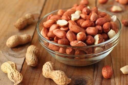 Lạc là thực phẩm giàu dinh dưỡng, nhưng ăn kiểu này dễ hại thân