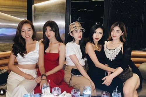'Gái một con' Trường Quỳnh Anh đọ sắc cùng Di Băng và Ngọc Thảo chiếm trọn spotlight trong bức ảnh