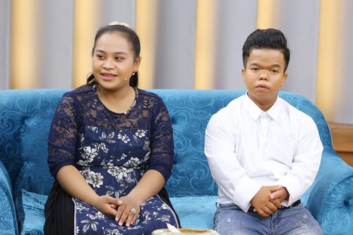 Cuộc sống 'đôi đũa lệch' được NSND Kim Cương tổ chức đám cưới, từng giấu gia đình chuyện yêu nhau bây giờ ra sao?