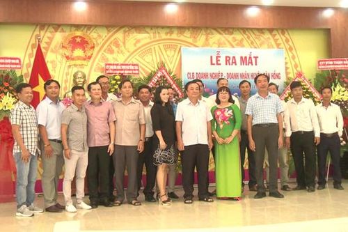 Ra mắt Câu lạc bộ doanh nghiệp - doanh nhân huyện Tân Hồng