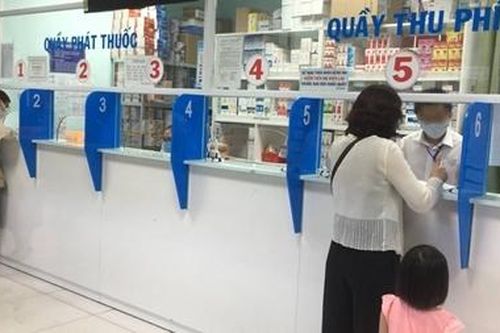 Vì sao các cơ sở y tế bị 'neo' hơn 80 tỉ đồng tiền bảo hiểm?