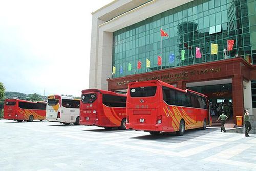 Trục xuất 113 công dân Trung Quốc tại Cửa khẩu Quốc tế Lào Cai