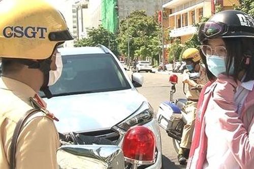 Gửi danh sách học sinh vi phạm Luật Giao thông về trường