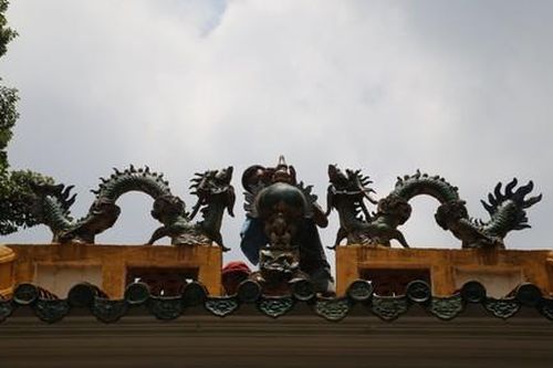 Bắt 2 nghi can liên quan vụ trộm cổ vật trăm tuổi ở lăng Ông Bà Chiểu