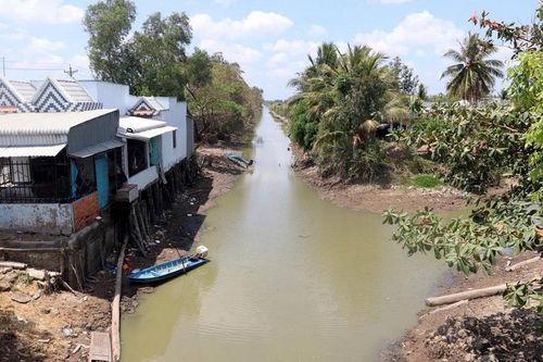 Đồng bằng sông Cửu Long thích ứng với lũ muộn