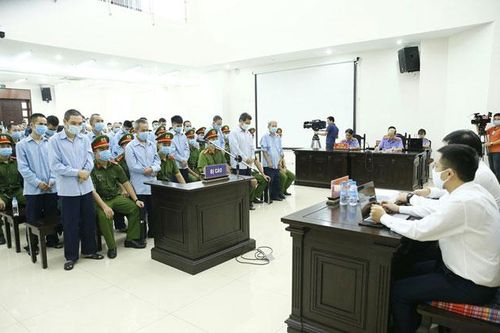 Tuyên tử hình 2 bị cáo chủ mưu, 14 bị cáo được hưởng án treo và trả tự do tại tòa
