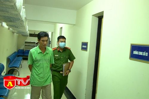 Khởi tố đối tượng 'cò máu' ở quận Hoàn Kiếm