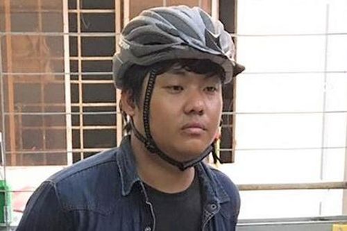 Mang theo súng đi bán ma túy ở TP.HCM