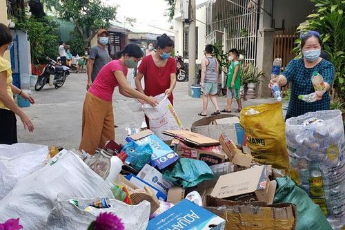 Tiếp bước học sinh nghèo tới trường