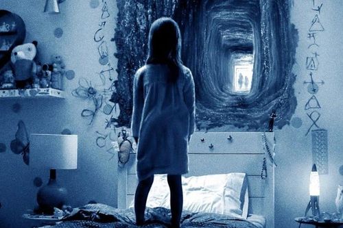 Phim kinh dị về ác quỷ đã kinh hoàng, khi hồn ma đội lốt người nhà còn đáng sợ hơn