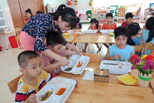 TPHCM: Tăng cường các biện pháp vệ sinh an toàn thực phẩm tại trường học