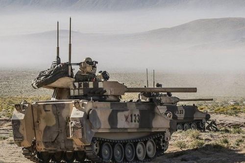Xe tăng T-80 do... Mỹ sản xuất trông quái dị như thế nào?