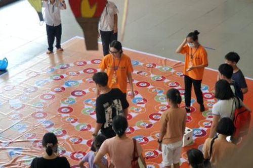 'Cơn lốc khoa học' khuấy đảo mùa hè của Amsterdam Hà Nội