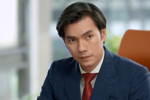 'Tình yêu và tham vọng' tập 59, Minh mất chức về tay bố Tuệ Lâm