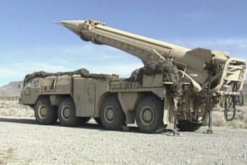 LNA có thêm hàng trăm tên lửa R-17 và 60 xe tăng T-62 mới