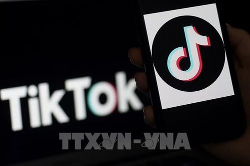 YouTube ra mắt tính năng tạo video mới để cạnh tranh với TikTok