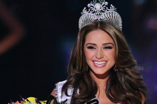 Nhan sắc Olivia Culpo, Hoa hậu Hoàn vũ 2012 đang hẹn hò với ngôi sao bóng bầu dục Mỹ