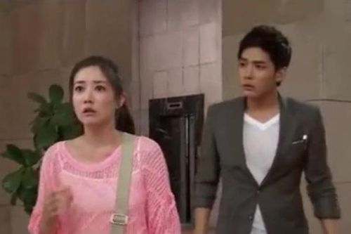 Hí hửng đưa bạn trai về ra mắt, tôi lặng người khi nghe anh gọi bố mình