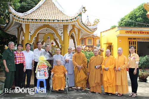 Phụng dưỡng trọn đời Bà Mẹ VNAH Nguyễn Thị Nhiễu